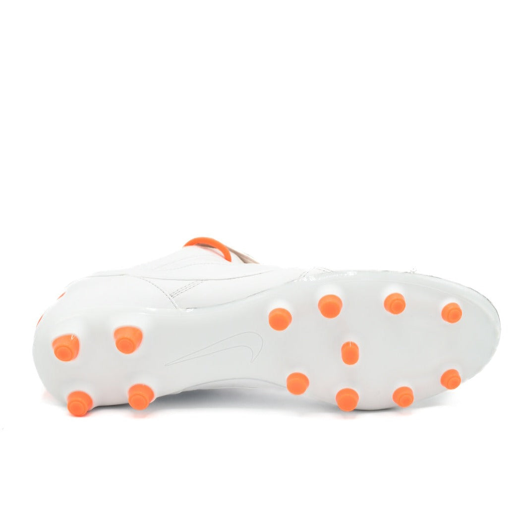 THE NIKE PREMIER II FG