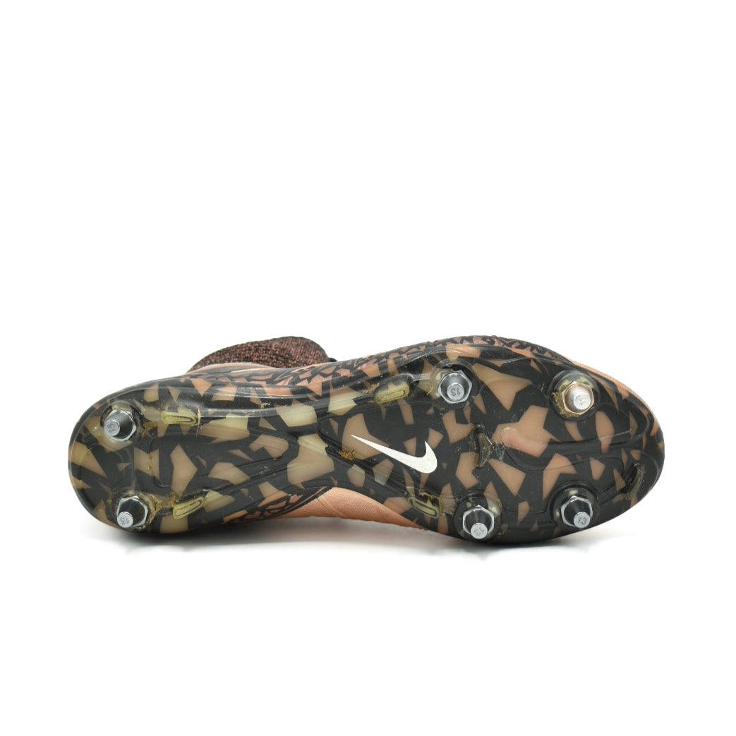 NIKE HYPERVENOM PHANTOM II SG-PRO 74789-904