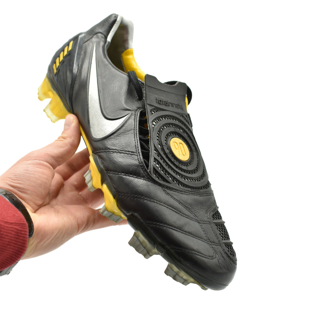 NIKE TOTAL 90 LASER II K-LEATHER FG 318814-007 – Dutch Boot NIKE TOTAL 90 LASER II K-LEATHER FG 318814-007 – Dutch Boot